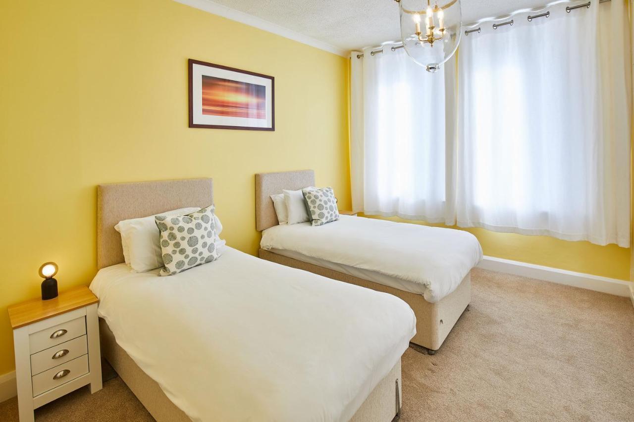 Host & Stay - 4 Metropole Towers Whitby Luaran gambar